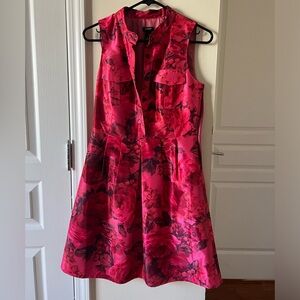 Very Pretty Dress - Size 2